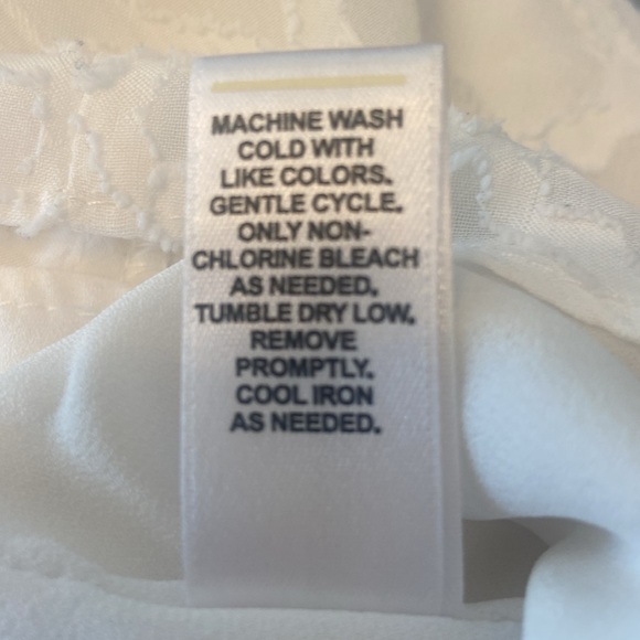 Cato 1946 White Geometric Print Cold Shoulder Blouse Size Small - Picture 7 of 7